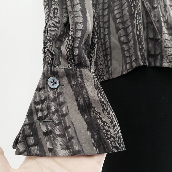 RARE Vintage Valentino Silk Feather Button Down Blouse - Picture 8 of 10